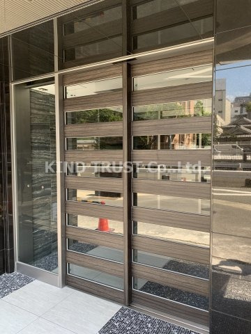 エントランス　清潔なエントランスです