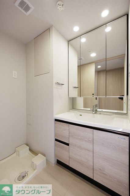 洗面設備　※写真は同タイプ住戸です。