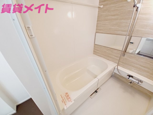 バス・シャワールーム　同型参考写真
