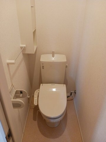 トイレ　トイレもきれいです