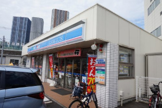 コンビニ　ローソン 府中街道中丸子店（コンビニ）まで396m