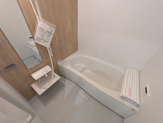 バス・シャワールーム　別号室の同仕様の参考写真です。