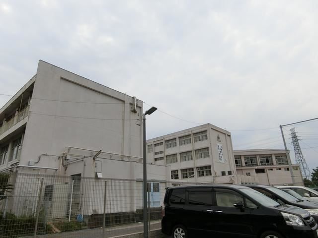 中学校　春日井市立知多中学校（中学校）まで539m