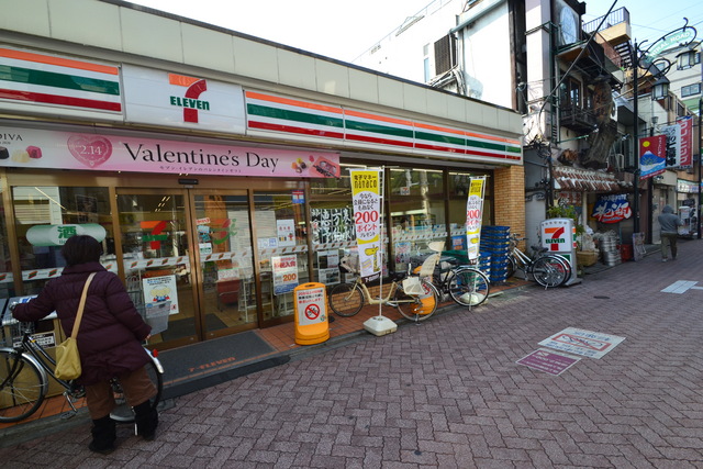 コンビニ　セブンイレブン（コンビニ）まで40m