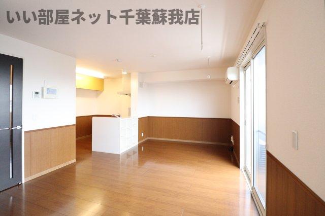 居室・リビング　居間です