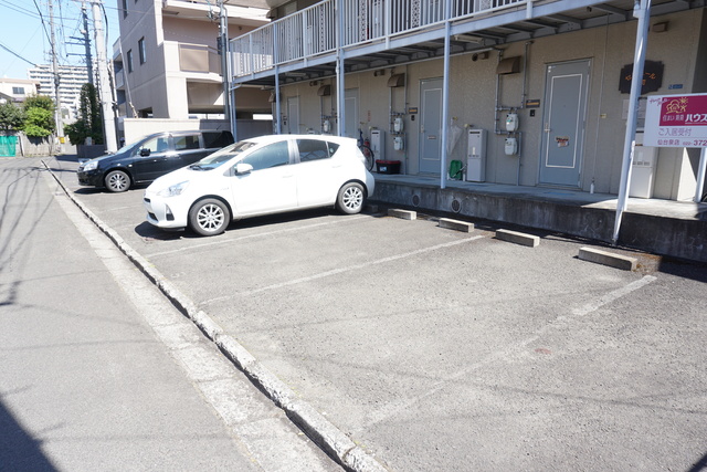 駐車場　駐車場