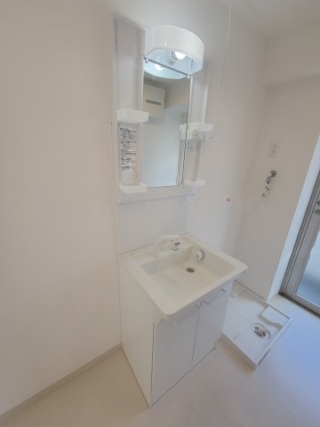洗面設備　※同タイプの写真となり、実際のお部屋とは異なる場合があります