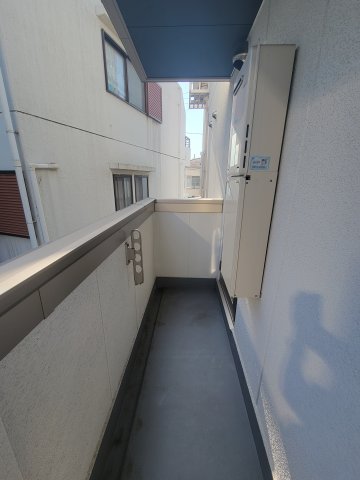 バルコニー　※同タイプの写真となり、実際のお部屋とは異なる場合があります