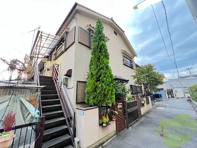 神戸市須磨区小寺町のアパートの建物外観