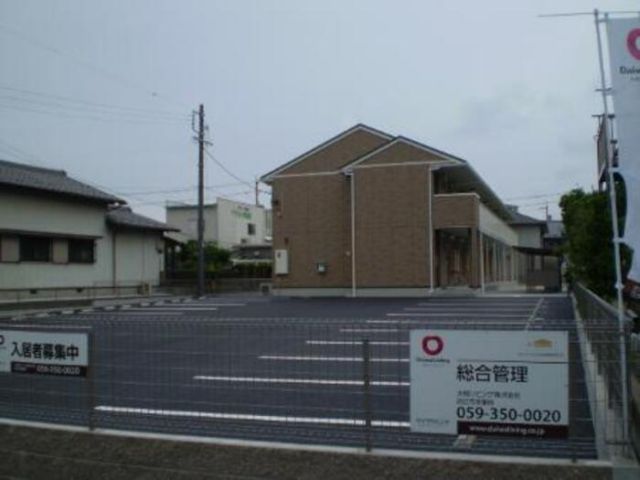 四日市市下さざらい町のアパートの建物外観