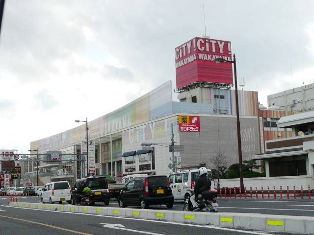 【BEREO NANKAI WAKAYAMA CITYのショッピングセンター】
