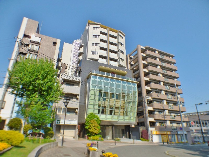 シークリサンス神戸の建物外観