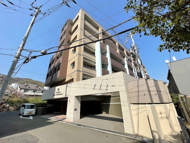 神戸市東灘区森北町のマンションの建物外観