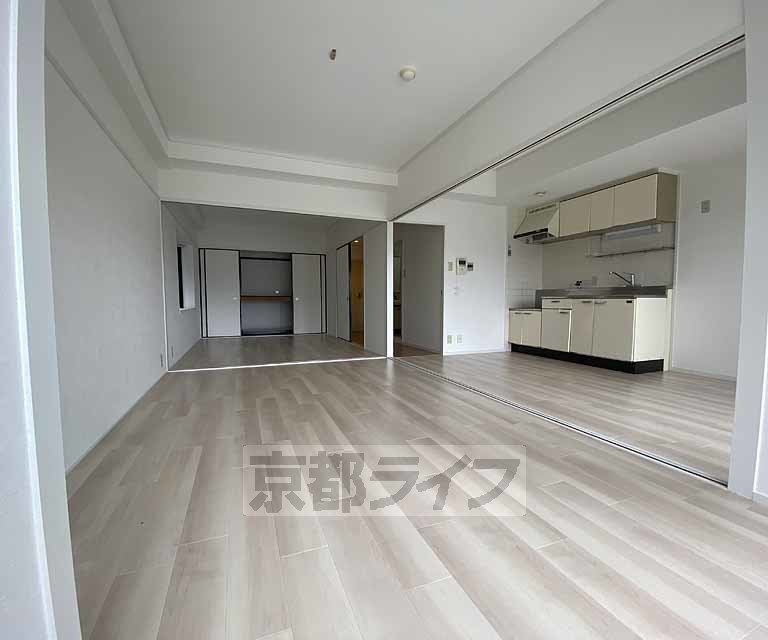 居室・リビング　開放感のあるお部屋です