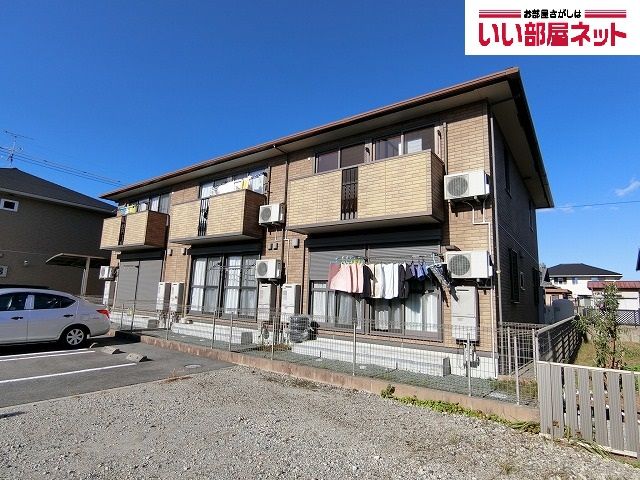 【津市白塚町のアパートの建物外観】