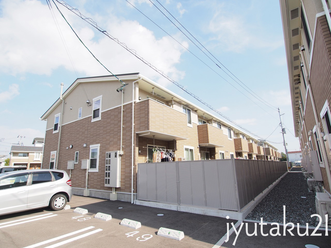 徳島市中島田町のアパートの建物外観