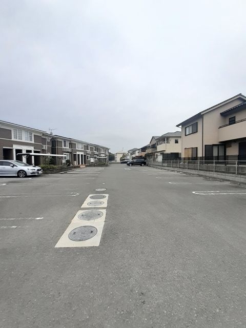 【御坊市藤田町吉田のアパートの駐車場】