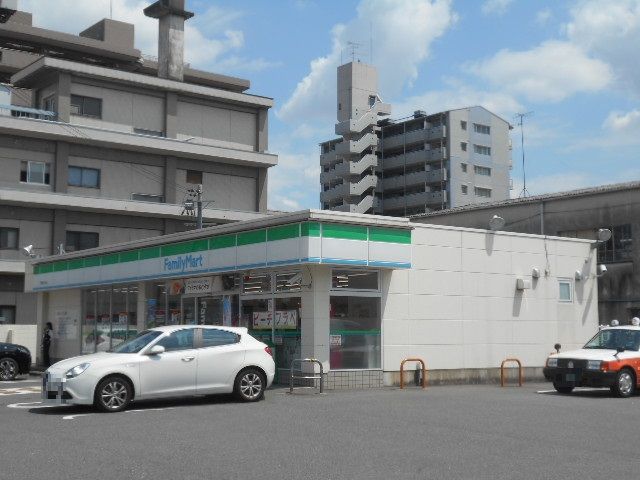 【グリシーヌ京都西京極のコンビニ】