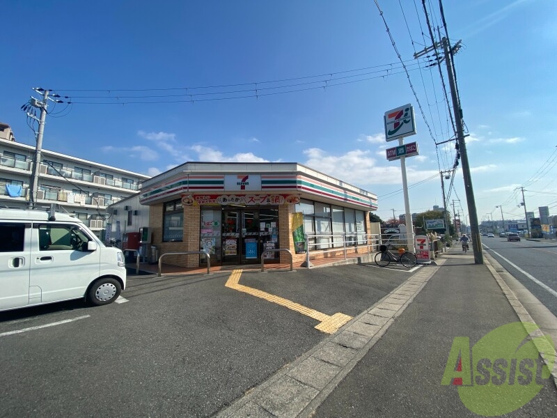 【明石市魚住町清水のアパートのコンビニ】