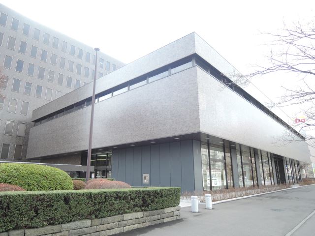 銀行　八十二銀行本店（銀行）まで150m