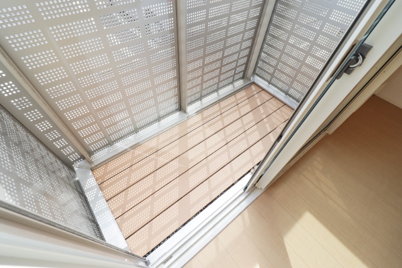 バルコニー　図面と現状に相違がある場合には現状を優先