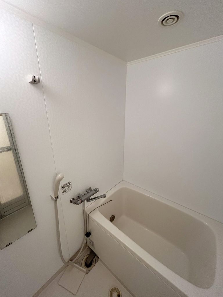 バス・シャワールーム　追い焚き機能付きバスルーム