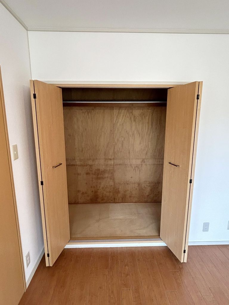 収納　約6.0帖の洋室にある収納