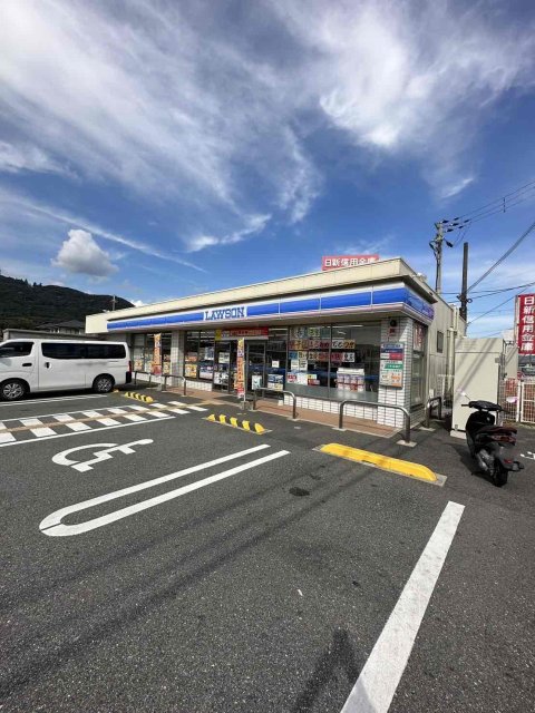 コンビニ　ローソン　加東上滝野店（コンビニ）まで110m