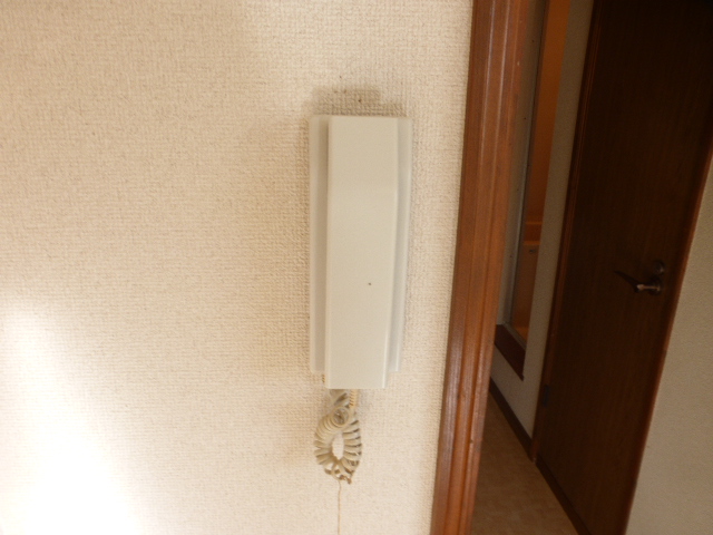 セキュリティ　急な訪問者開錠せずに対応出来る　インターホン付