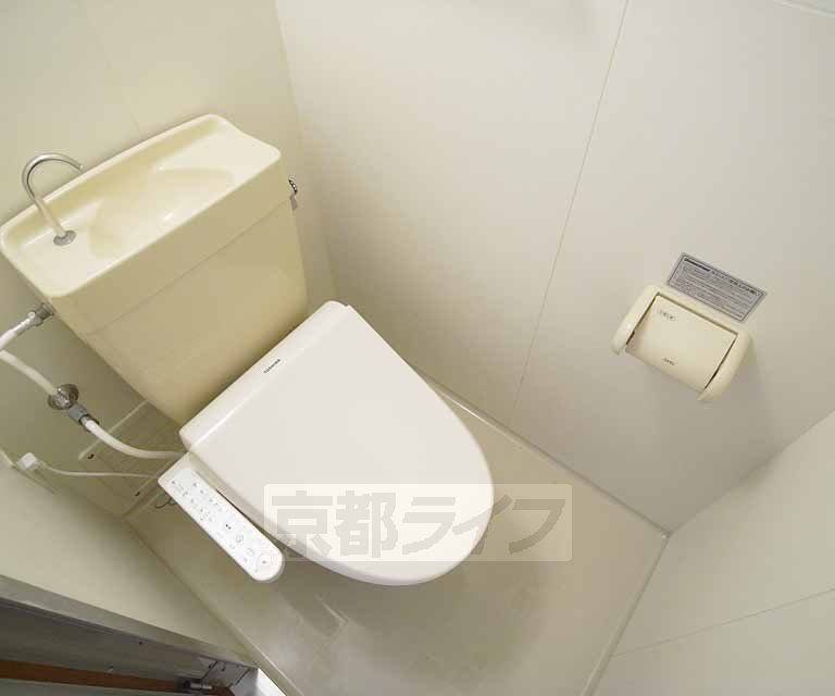 トイレ　もちろんウォシュレットです。