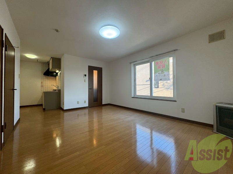 居室・リビング　広くてキレイなお部屋が広がっていて、充実した生活が送れそう。