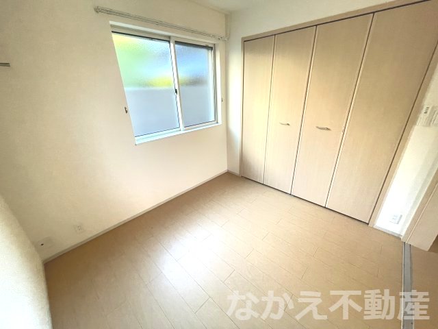 その他部屋・スペース　広くて明るい寝室