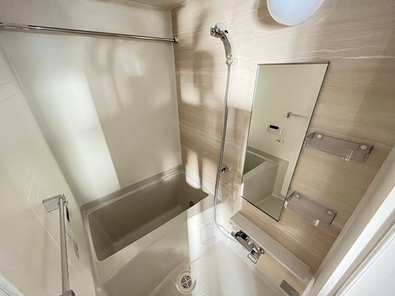 バス・シャワールーム　※別部屋の写真です
