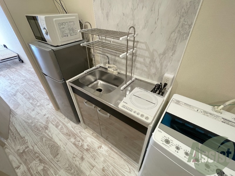 キッチン　キッチンにはＩＨコンロが設置済みですぐ利用できます。