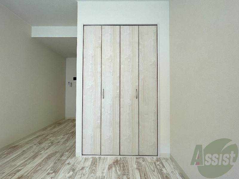 収納　収納はこちらのクローゼットをご利用下さい。