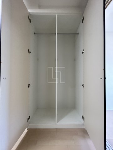 収納　ビエラコート内久宝寺　クローゼット