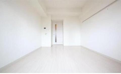 居室・リビング　室内