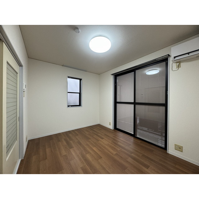 居室・リビング　洋室６帖　南側