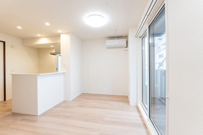 居室・リビング　こちらの居間で趣味の時間をお楽しみください