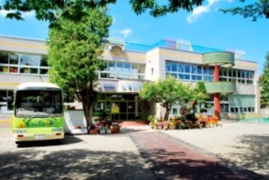 幼稚園・保育園　白石幼稚園（幼稚園・保育園）まで553m