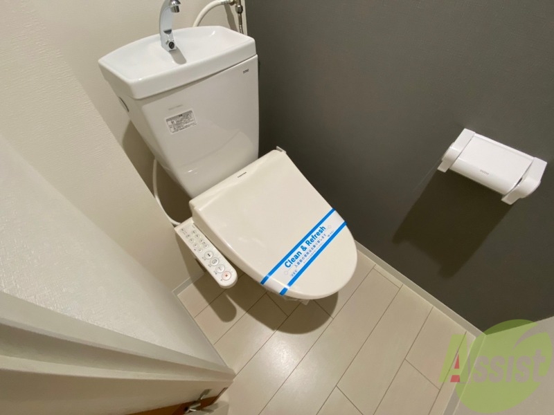 トイレ　トイレです。ウォシュレット付を探している方、おすすめです。