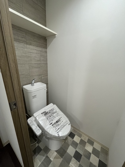 トイレ　※掲載写真は同マンション別部屋参考写真となります。