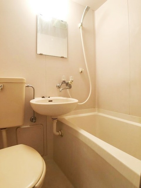 バス・シャワールーム　別部屋同仕様