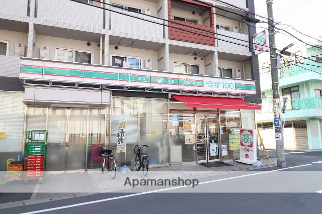 コンビニ　ローソンストア１００（コンビニ）まで306m