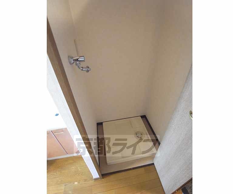 その他設備　室内に洗濯機置けます。