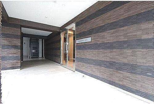 エントランス　オートロック完備