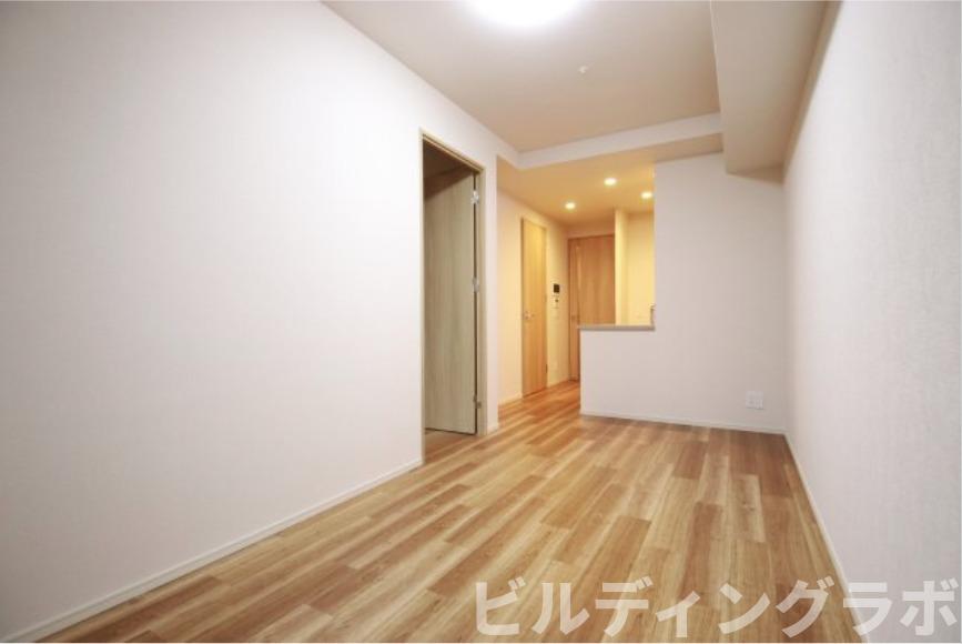 居室・リビング　別号室参考画像です。