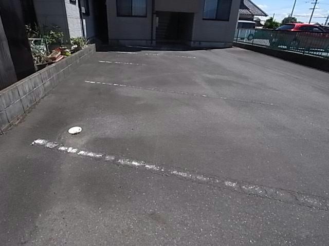 駐車場　駐車場