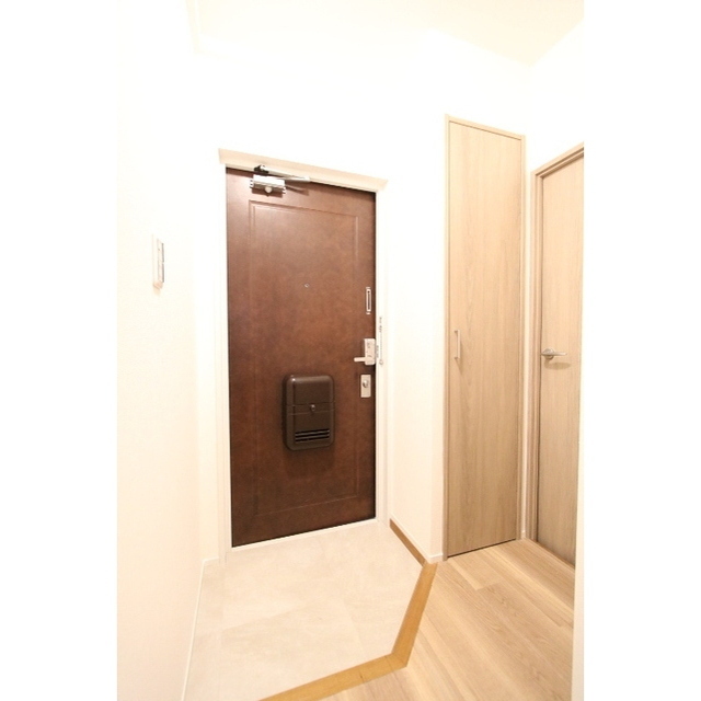 玄関　玄関収納有