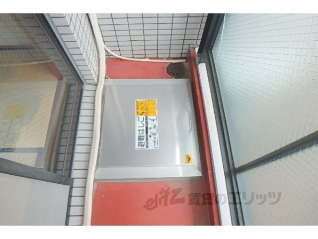 バルコニー　避難用はしご